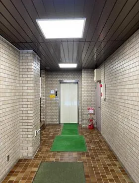 五明館ビルの外観