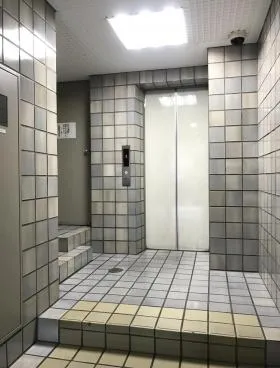 神田旅館組合ビルの外観