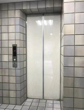 神田旅館組合ビルの外観