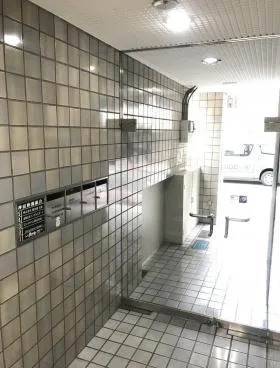神田旅館組合ビルの外観