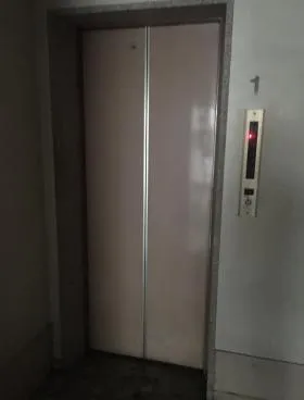 百瀬新館ビルの外観