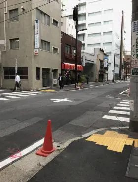 傘長ビルの外観