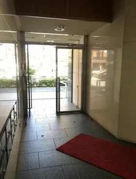 エスビルの外観