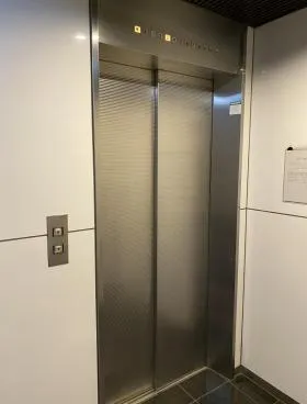 ISアルプスビルの外観