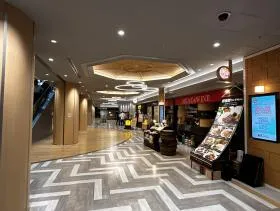 新宿エルタワーの外観