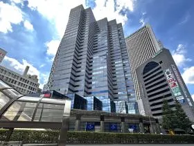 新宿エルタワーの外観