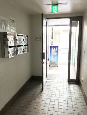 下島商会ビルの外観