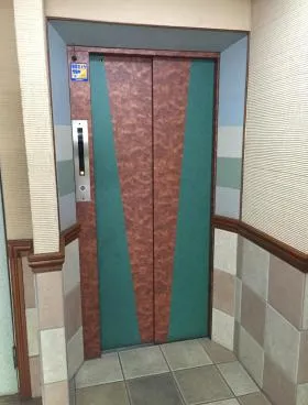 ベルメゾン神田ビルの外観
