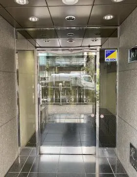 秋芳ビルの外観