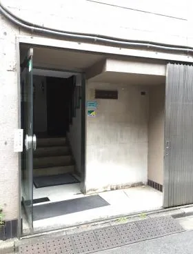 洋装社ビルの外観