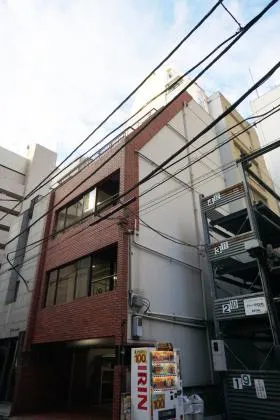 KOWAビルの外観