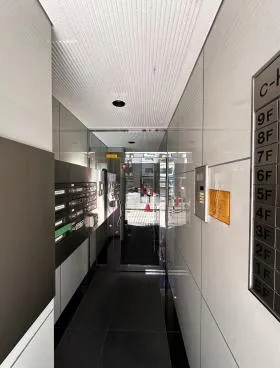 C-KS1ビルの外観