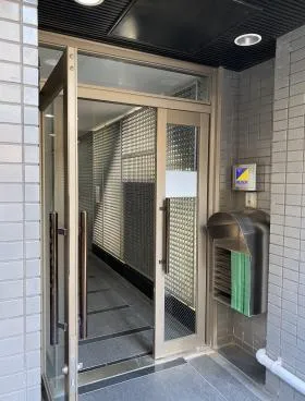 山崎須田町ビルの外観
