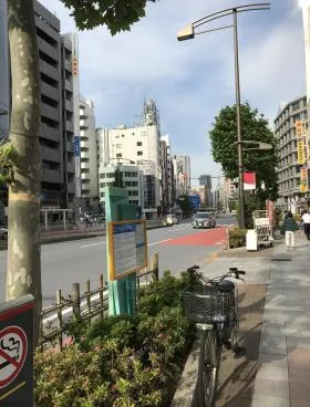 兼七ビルの外観