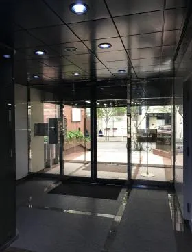 小川町駅前(旧:東英小川町ビル)の外観
