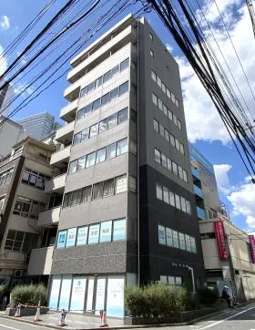 サンフル西新宿ビルの外観