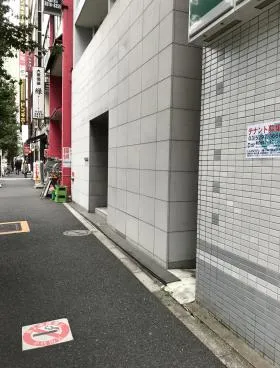 たちばなやビルの外観
