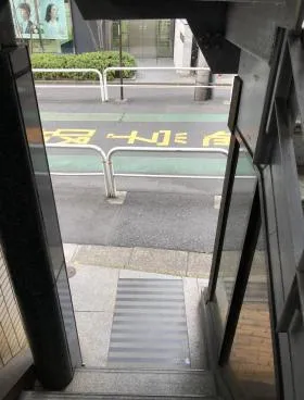 神田小川町太田屋ビルの外観