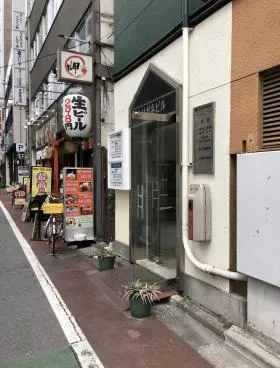 カリガネビルの外観