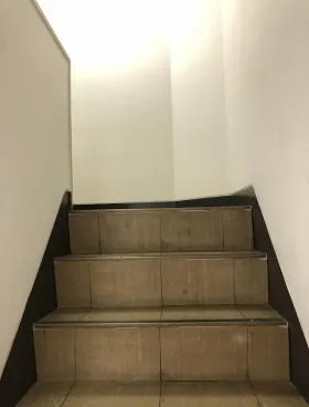 カリガネビルの外観