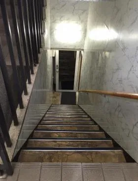 高遠ビルの外観