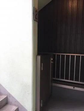 神田駅前プラザビルの外観
