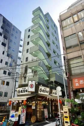 神田駅前プラザビルの外観