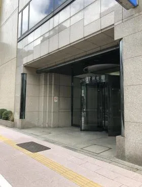 東麻布1丁目ビルの外観