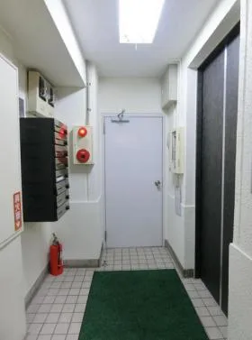 茗渓ビル(旧:岡本ビル)の外観