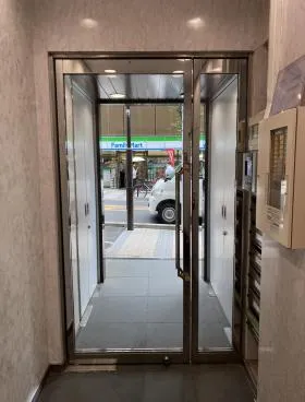 淡路町UKビルの外観
