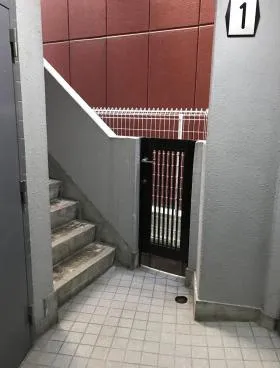 コスモスビルの外観