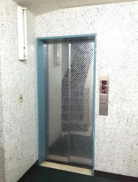 伊田ビルの外観
