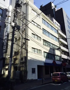 新千代田ビルの外観