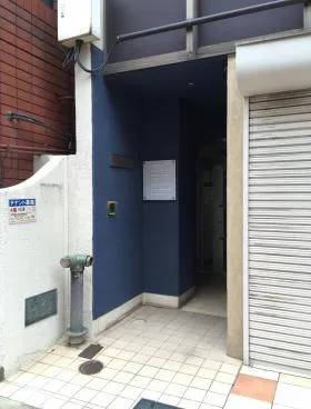 岡田ビルの外観