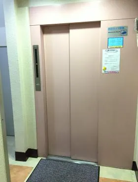 岡田ビルの外観