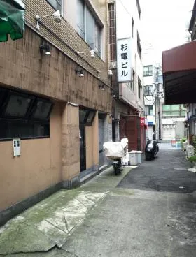 杉電ビルの外観