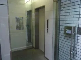 小鍛冶ビルの外観