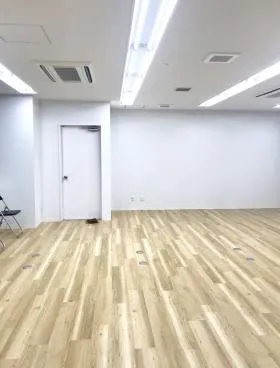 小鍛冶ビルの外観