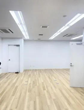 小鍛冶ビルの外観