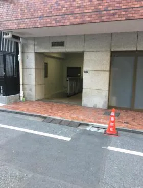 ユニオン工新ビルの外観
