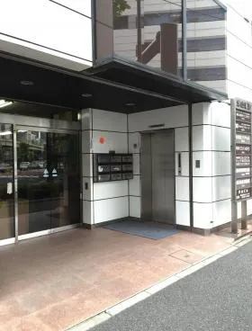 米山ビルの外観