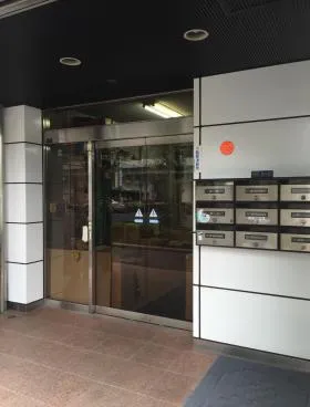 米山ビルの外観