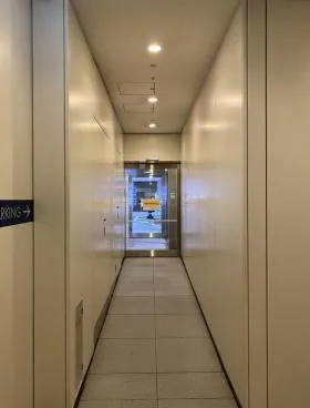 オランダヒルズ森タワーの外観