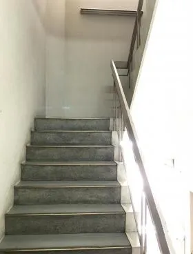 平沢ビルの外観