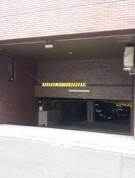 ワッティー本社(旧京測本社)ビルの外観
