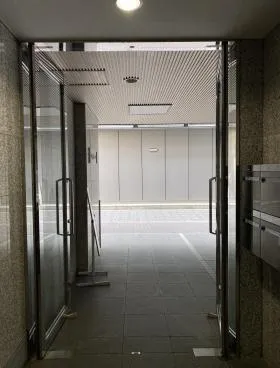八重洲ヒロセビルの外観