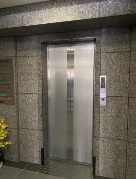 平森ビルの外観
