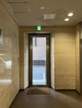 神田神保町ビルの外観