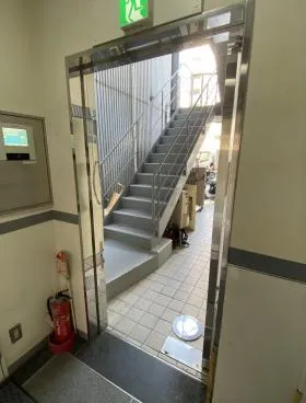 グリンデル広小路ビルの外観