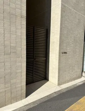 LA TERRAビルの外観